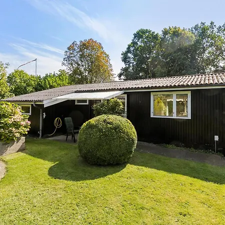 Beautiful In With Kitchen Holiday home
